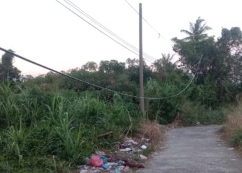 Tiang dan Kabel Indihome di Bah Kapul Mengancam Keselamatan, PT Telkom Terkesan Tak Peduli